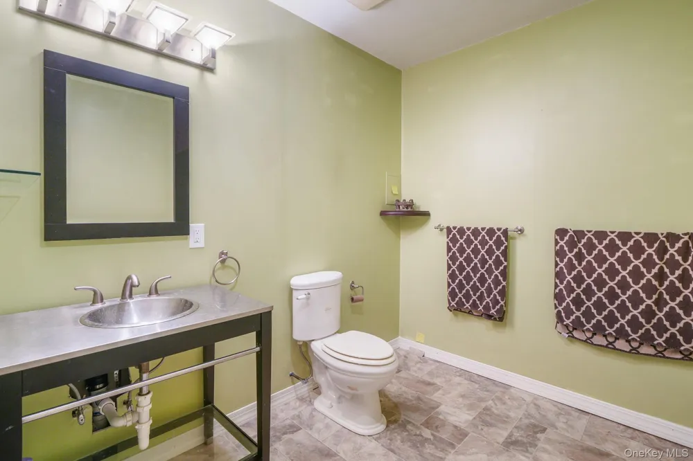 18 Baron Drive Warwick, NY 10990