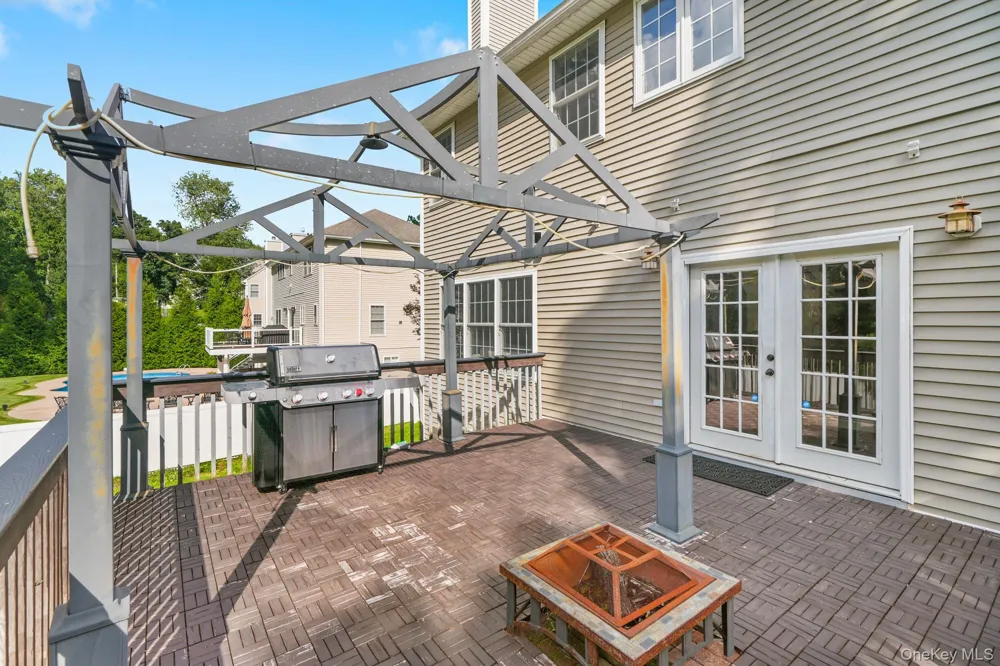 18 Baron Drive Warwick, NY 10990