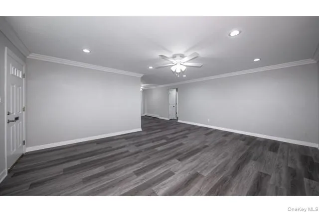 75 Lamplighter Lane #5B Massapequa, NY 11758