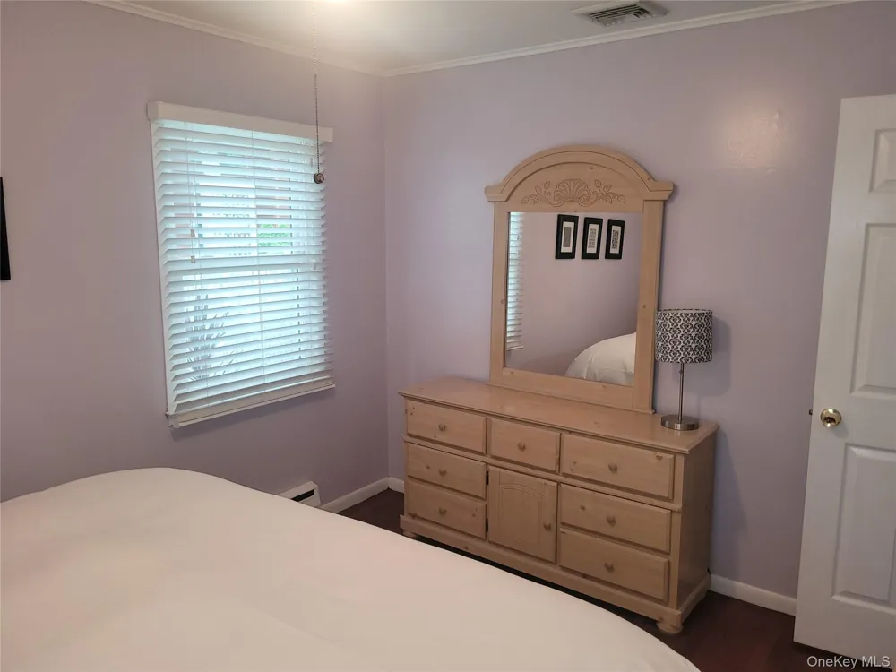 10 Graham Road Hampton Bays, NY 11946