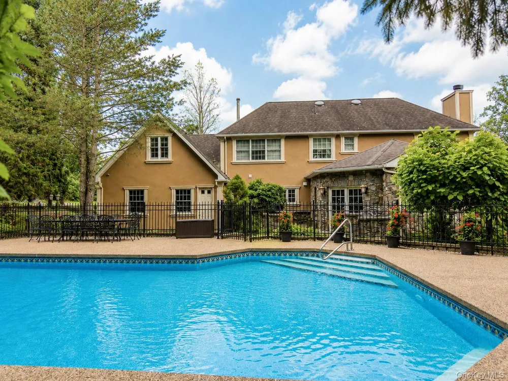 10 Sutherland Drive Highland Mills, NY 10930