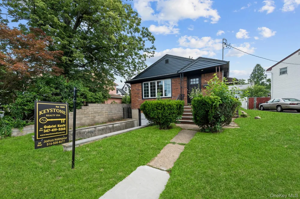 11481 178th Street Saint Albans, NY 11434