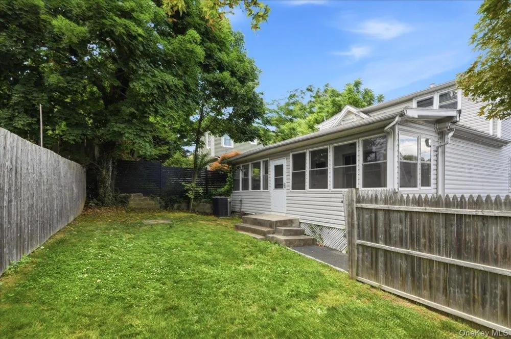 86 Maple Street Dobbs Ferry, NY 10522