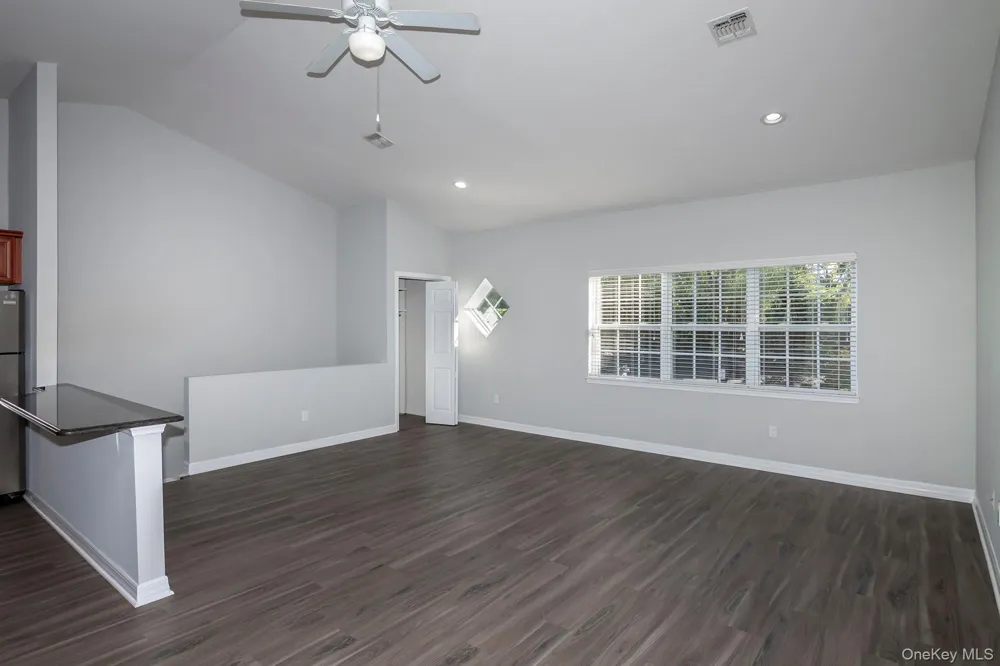 216 Center Court #216 Medford, NY 11763