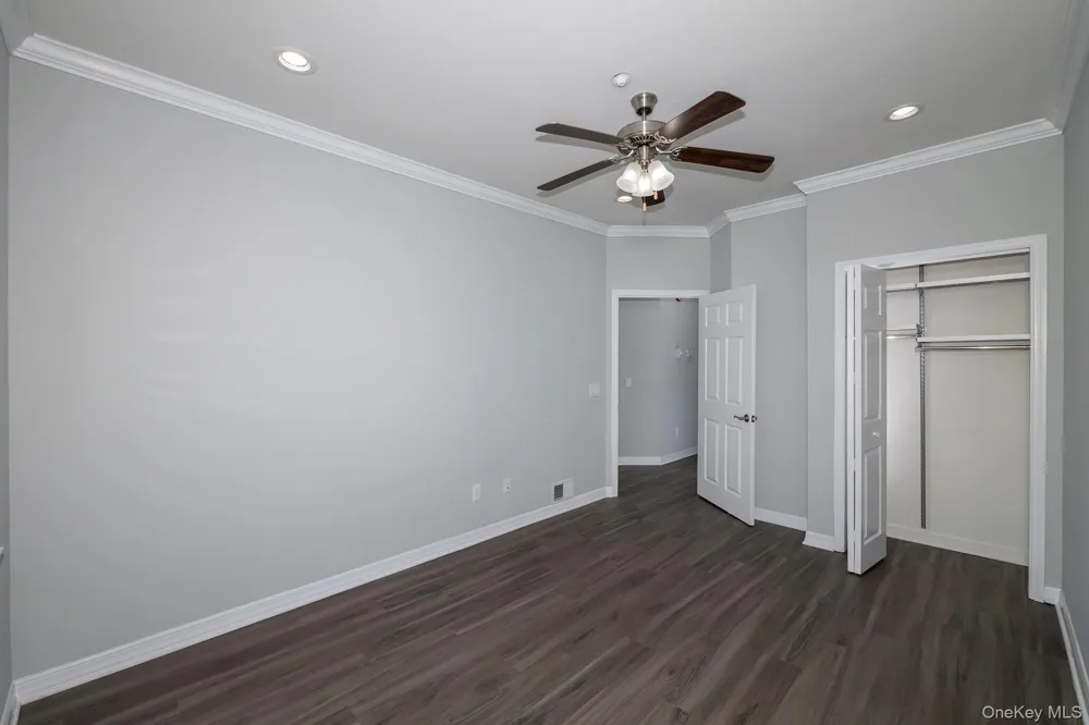 216 Center Court #216 Medford, NY 11763