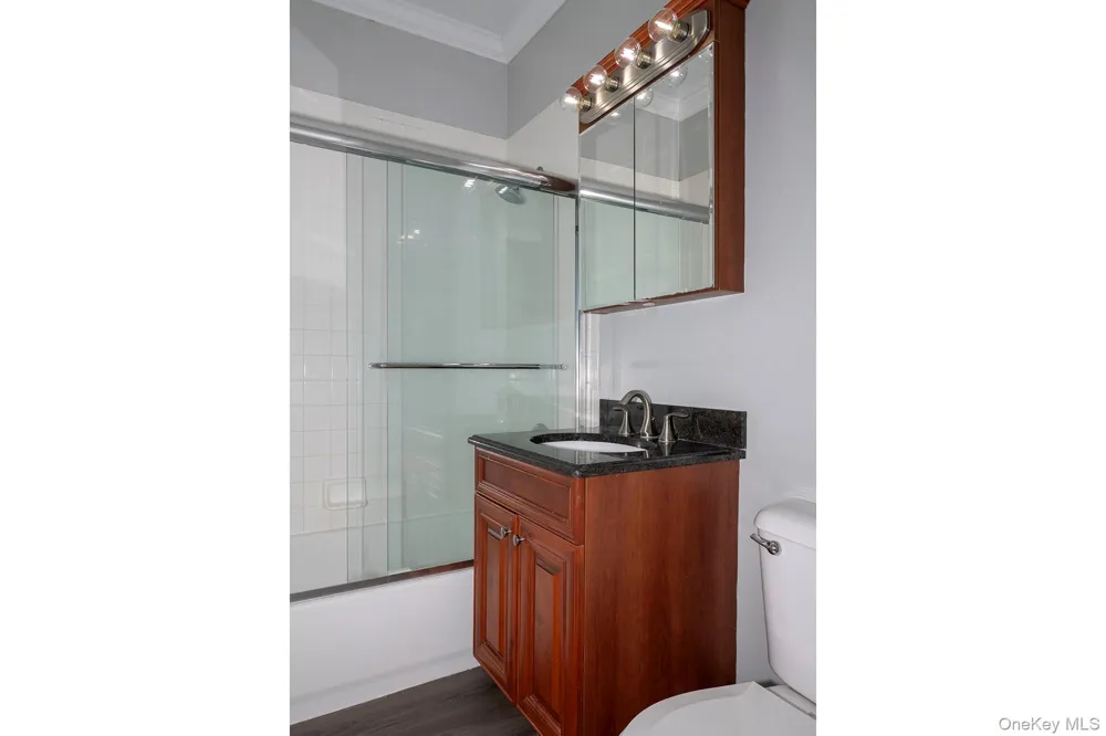 216 Center Court #216 Medford, NY 11763