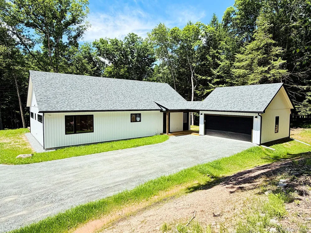 204 Country Road Callicoon, NY 12723