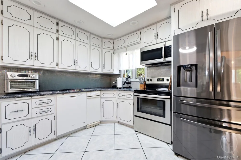 140 Intervale Avenue Farmingdale, NY 11735