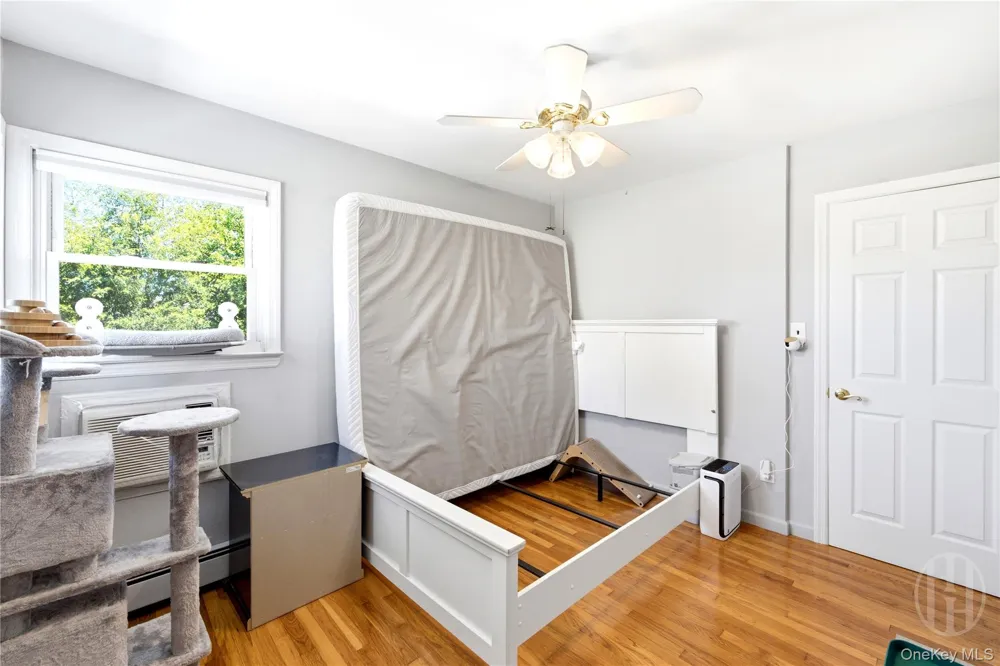 140 Intervale Avenue Farmingdale, NY 11735