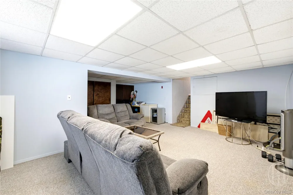 140 Intervale Avenue Farmingdale, NY 11735