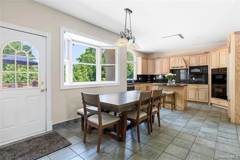 15 Teal Crescent Great River, NY 11739