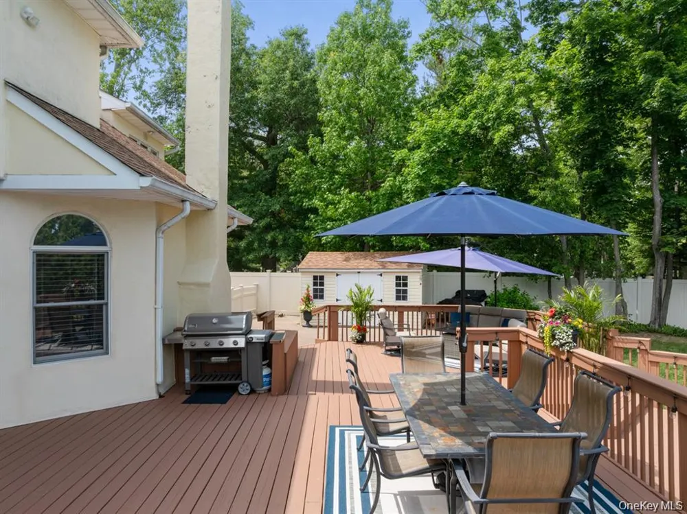 15 Teal Crescent Great River, NY 11739