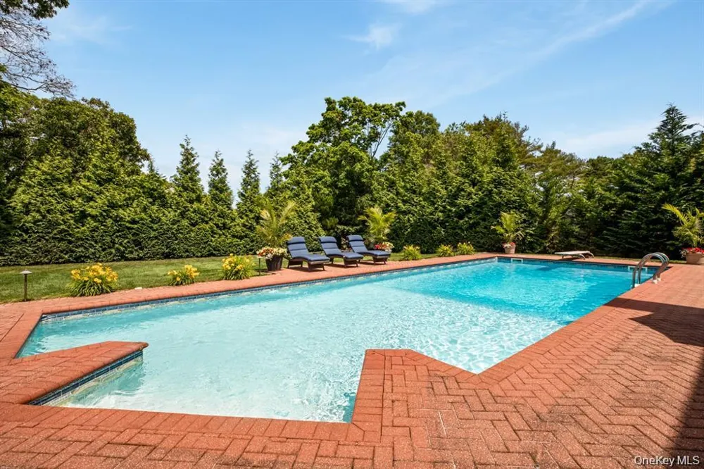 15 Teal Crescent Great River, NY 11739
