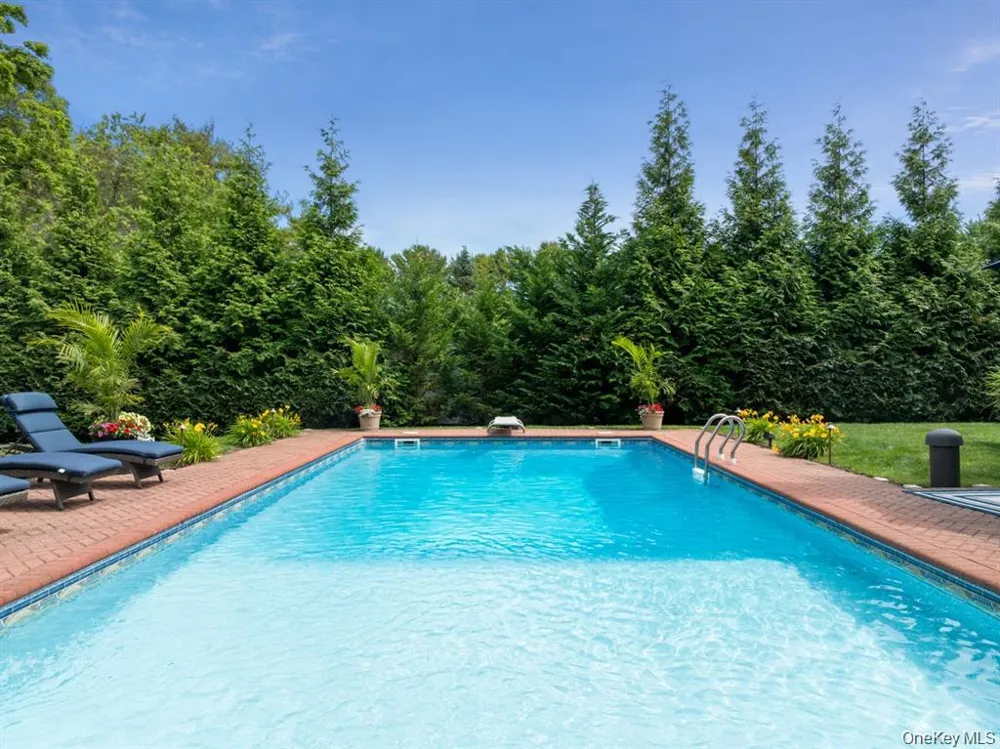 15 Teal Crescent Great River, NY 11739