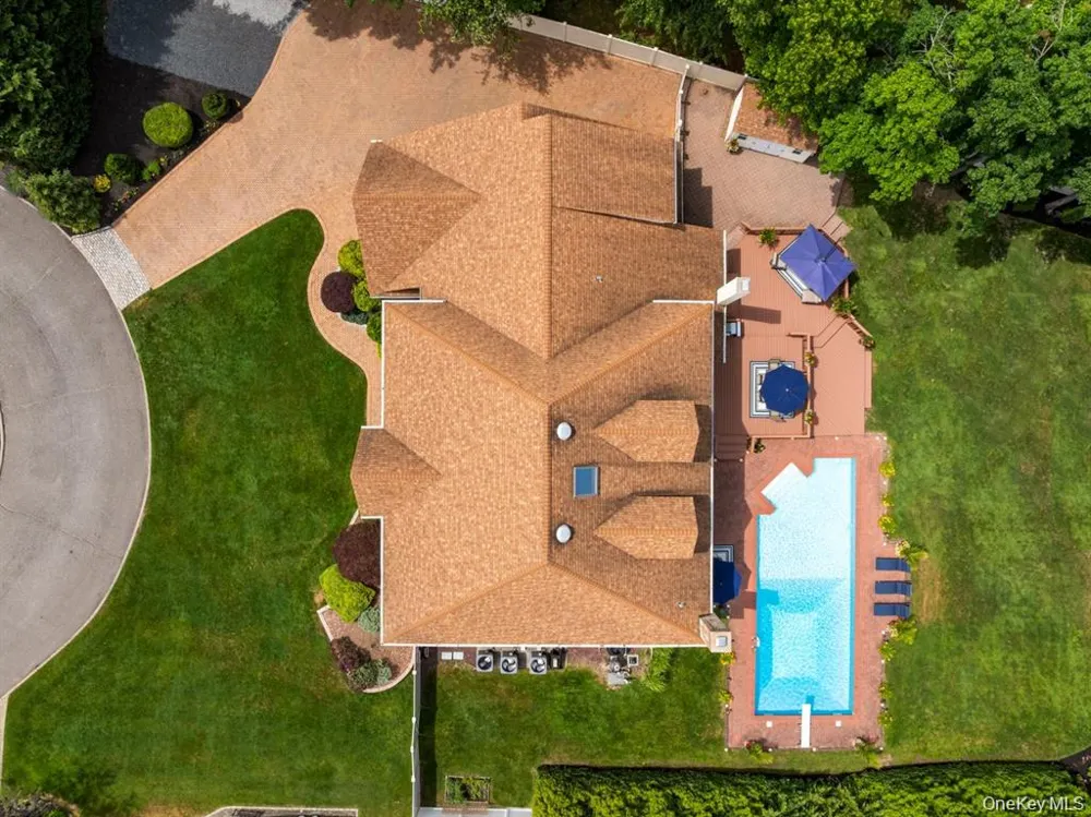 15 Teal Crescent Great River, NY 11739