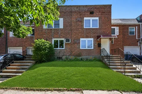 76-37 Vleigh Place