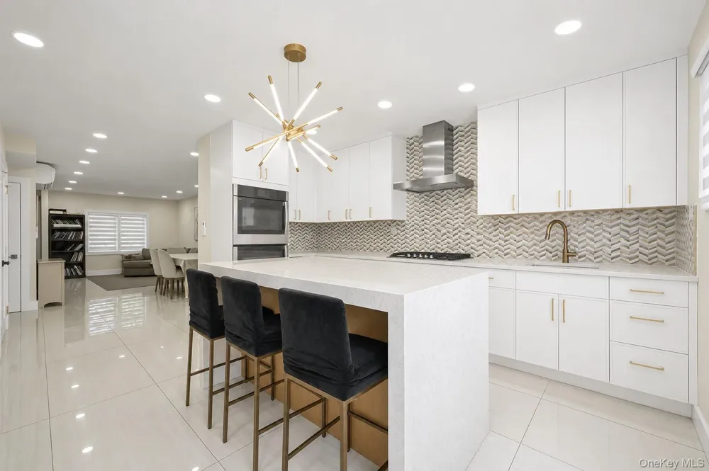 76-37 Vleigh Place Kew Garden Hills, NY 11367