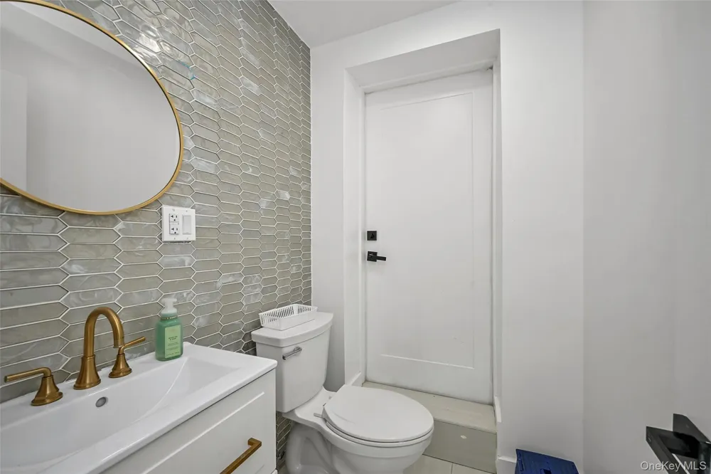 76-37 Vleigh Place Kew Garden Hills, NY 11367