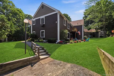 8 Heritage Drive #E