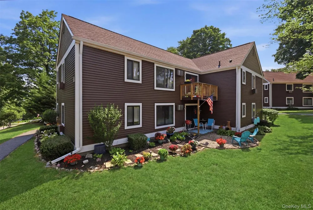 8 Heritage Drive #E Harriman, NY 10926
