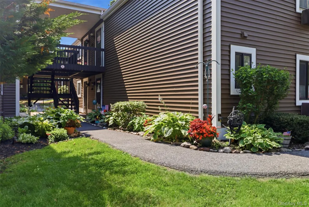 8 Heritage Drive #E Harriman, NY 10926