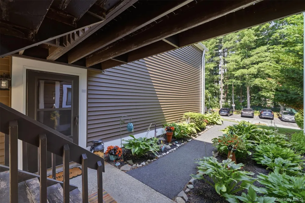 8 Heritage Drive #E Harriman, NY 10926