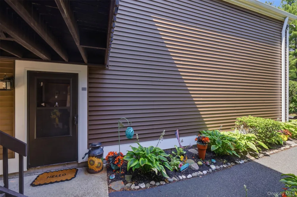 8 Heritage Drive #E Harriman, NY 10926