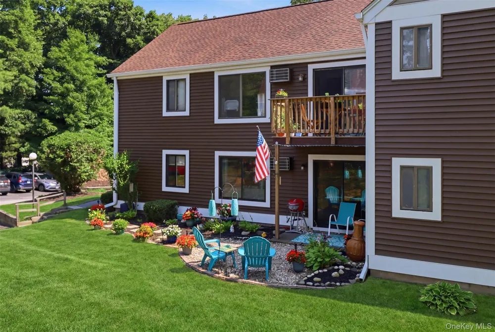 8 Heritage Drive #E Harriman, NY 10926