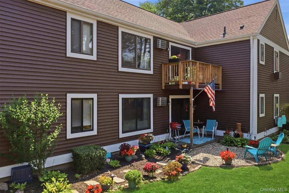 8 Heritage Drive #E Harriman, NY 10926