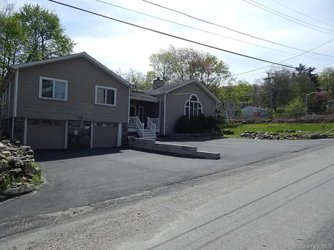 16 Kenton Road