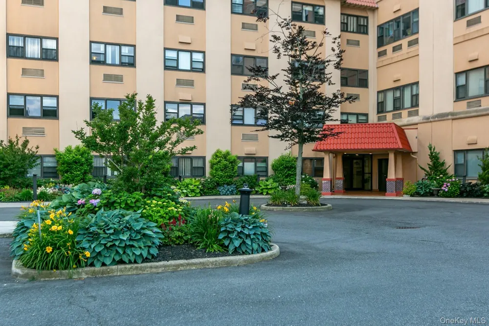 185 W Park Avenue #518 Long Beach, NY 11561