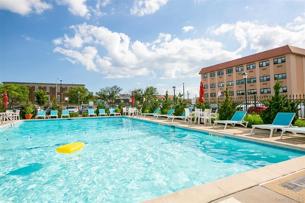 185 W Park Avenue #518 Long Beach, NY 11561