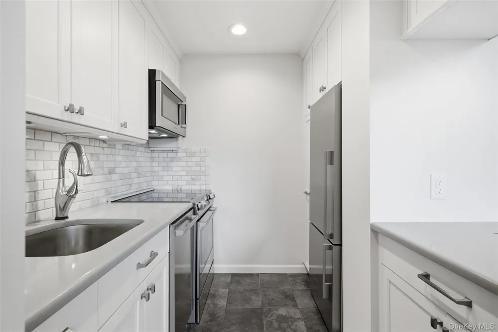 185 W Park Avenue #518 Long Beach, NY 11561