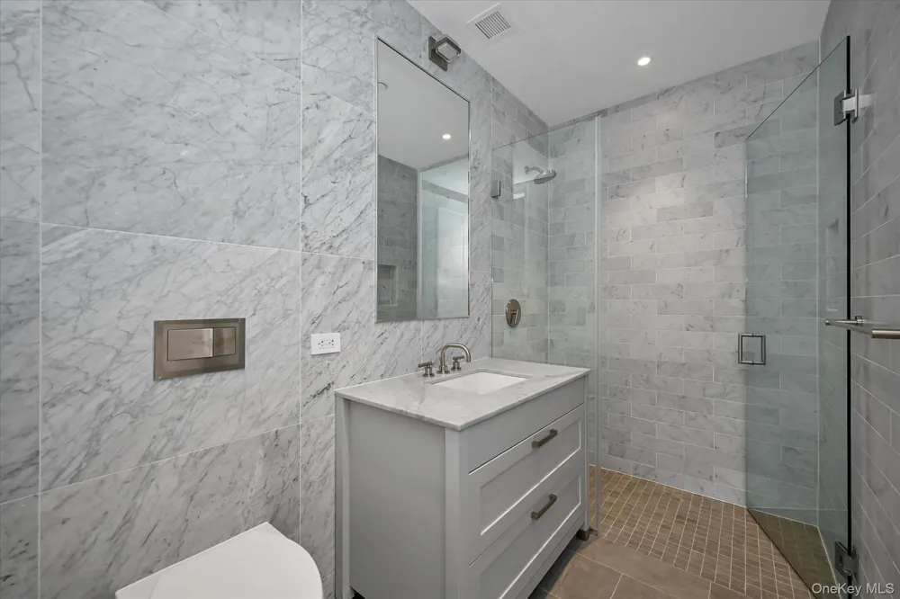 107-06 Queens Boulevard #8D Forest Hills, NY 11375