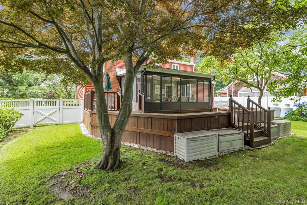 79 Bieselin Road Bellport Village, NY 11713