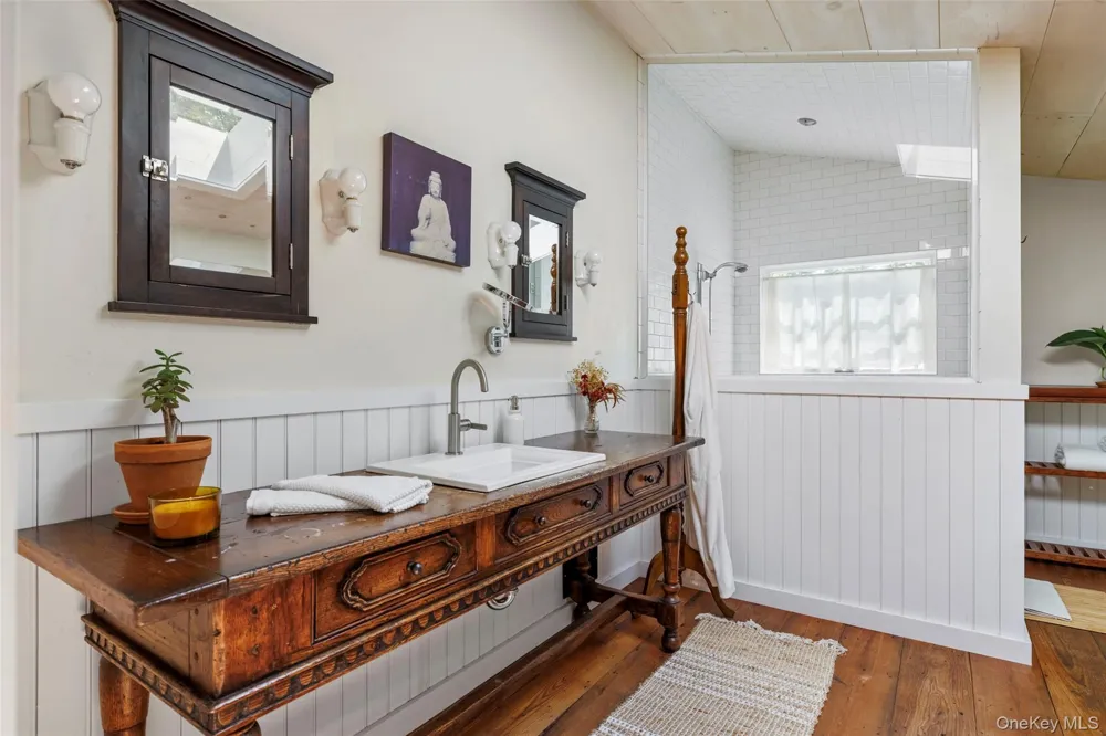 1389 Route 212 Saugerties, NY 12477