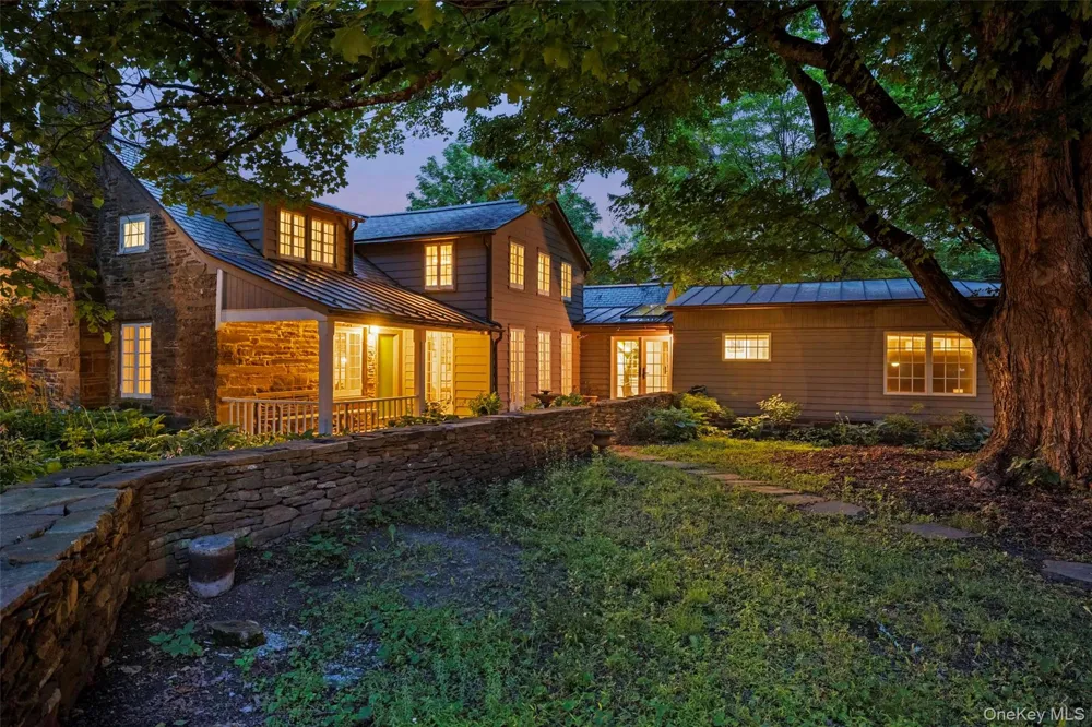1389 Route 212 Saugerties, NY 12477