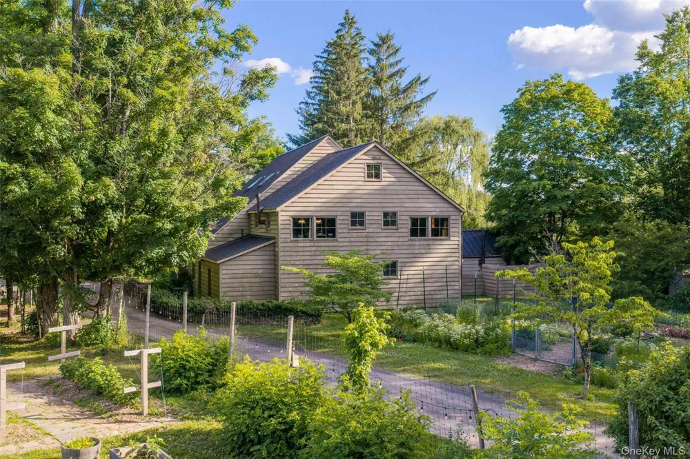 1389 Route 212 Saugerties, NY 12477