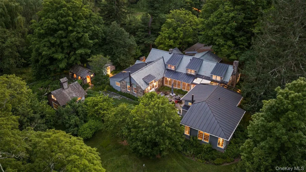 1389 Route 212 Saugerties, NY 12477