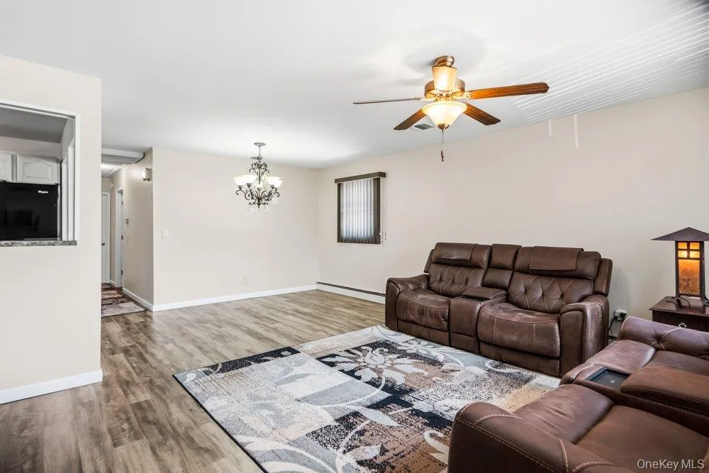169 Wyona Avenue Lindenhurst, NY 11757