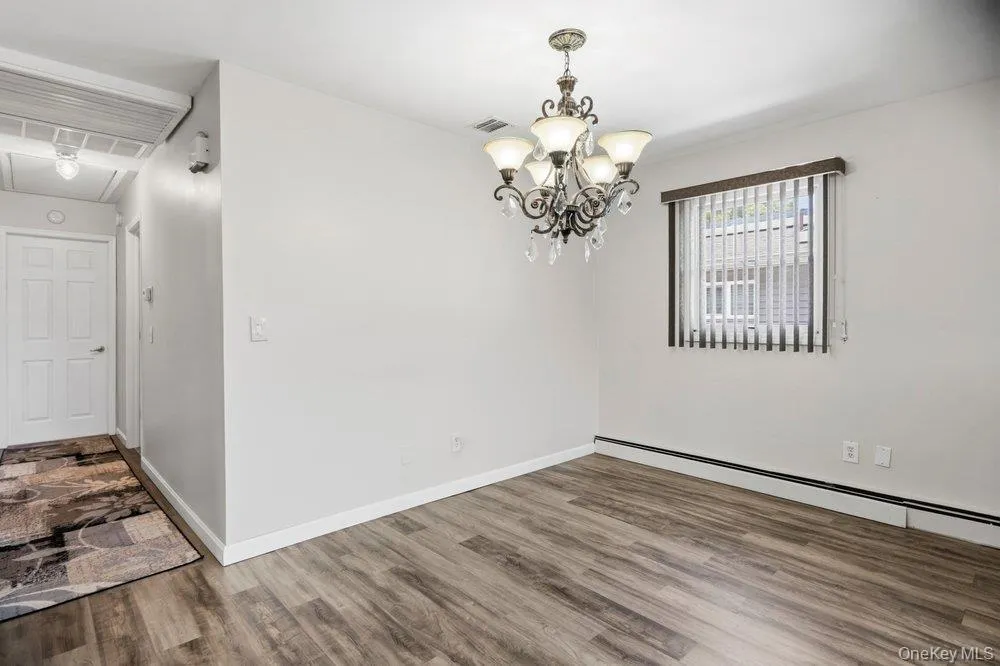 169 Wyona Avenue Lindenhurst, NY 11757