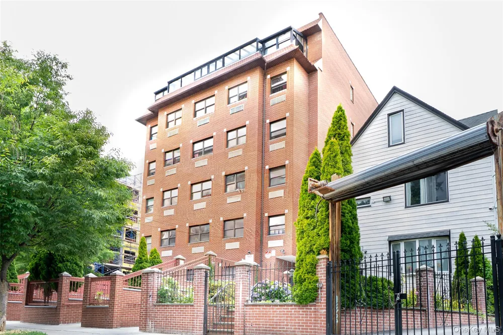 46-06 88th Street #4B Elmhurst, NY 11373