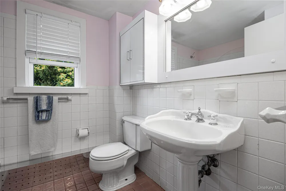 74 Tamarack Road Rye Brook, NY 10573