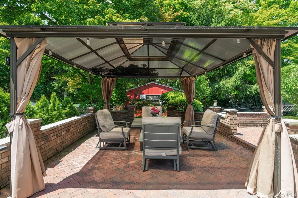 74 Tamarack Road Rye Brook, NY 10573