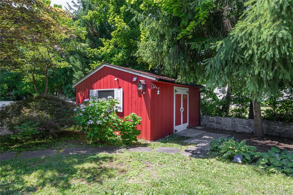 74 Tamarack Road Rye Brook, NY 10573