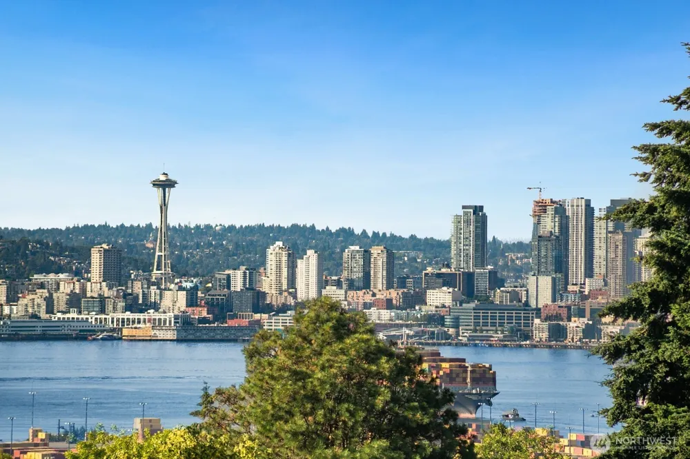 5053 35th Avenue SW Seattle, WA 98126