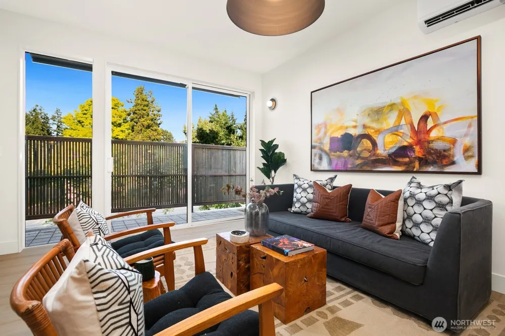 5053 35th Avenue SW Seattle, WA 98126