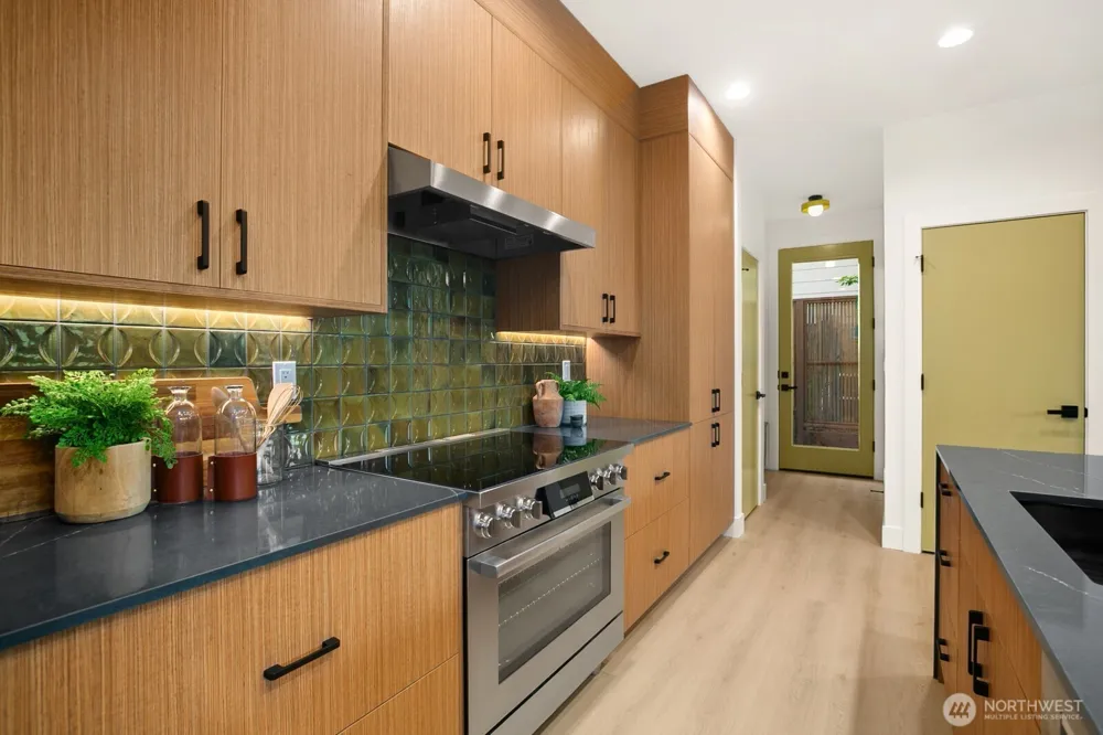 5053 35th Avenue SW Seattle, WA 98126