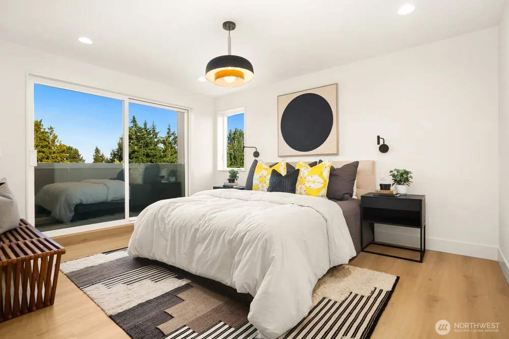 5053 35th Avenue SW Seattle, WA 98126