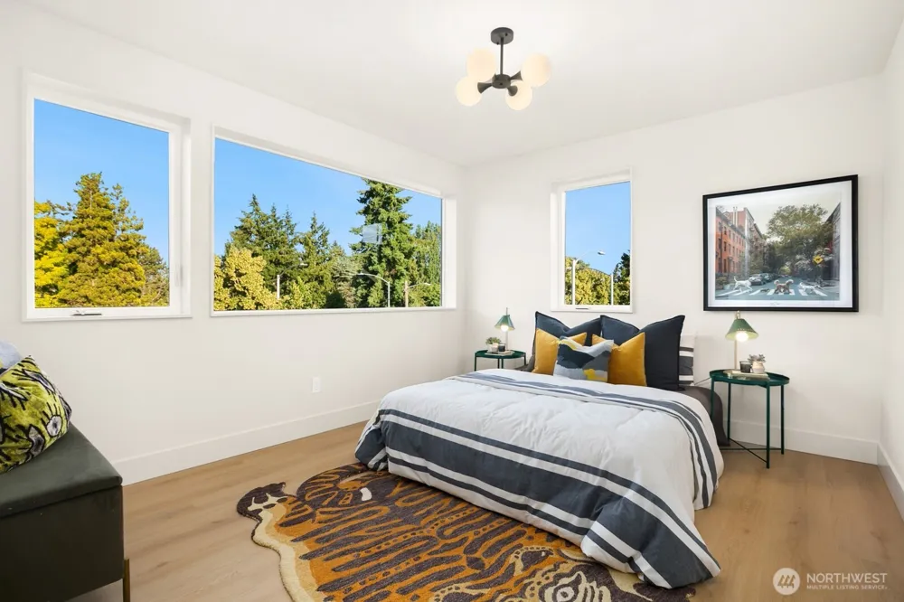 5053 35th Avenue SW Seattle, WA 98126